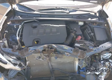 2015 Toyota Corolla Le/Le Plus/Le Premium z USA, uszkodzony, nr VIN 5YFBURHE4FP245139